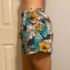 Patagonia women’s baggies size M